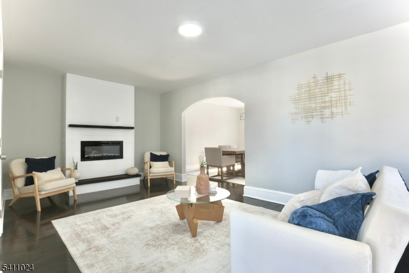 401 Burroughs Terrace Union, NJ 07083 - Photo 7 of 33