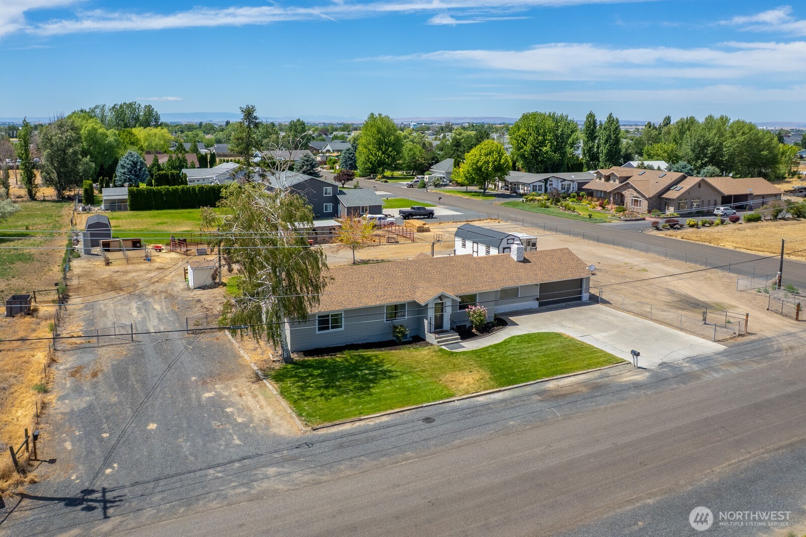2096 Hamilton Road Northeast Moses Lake, WA 98837 - Photo 7 of 38