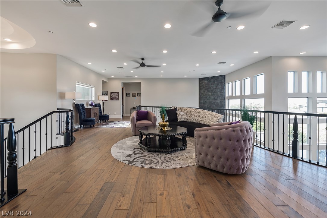 1448 MacDonald Ranch Drive Henderson, NV 89012 - Photo 36 of 64 Landing