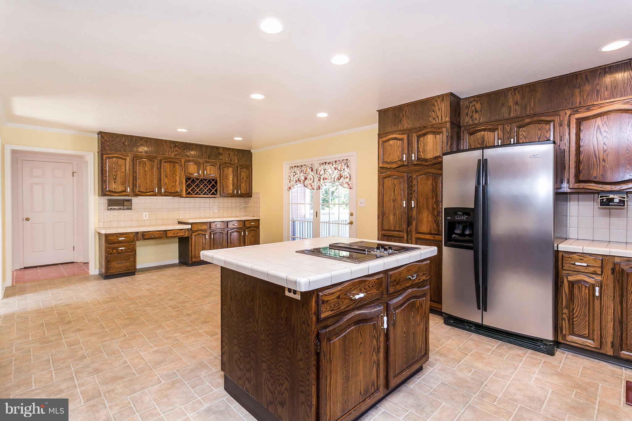 6 Johnson Mill Road Baltimore, MD 21204 - Photo 11 of 28 Kitchen