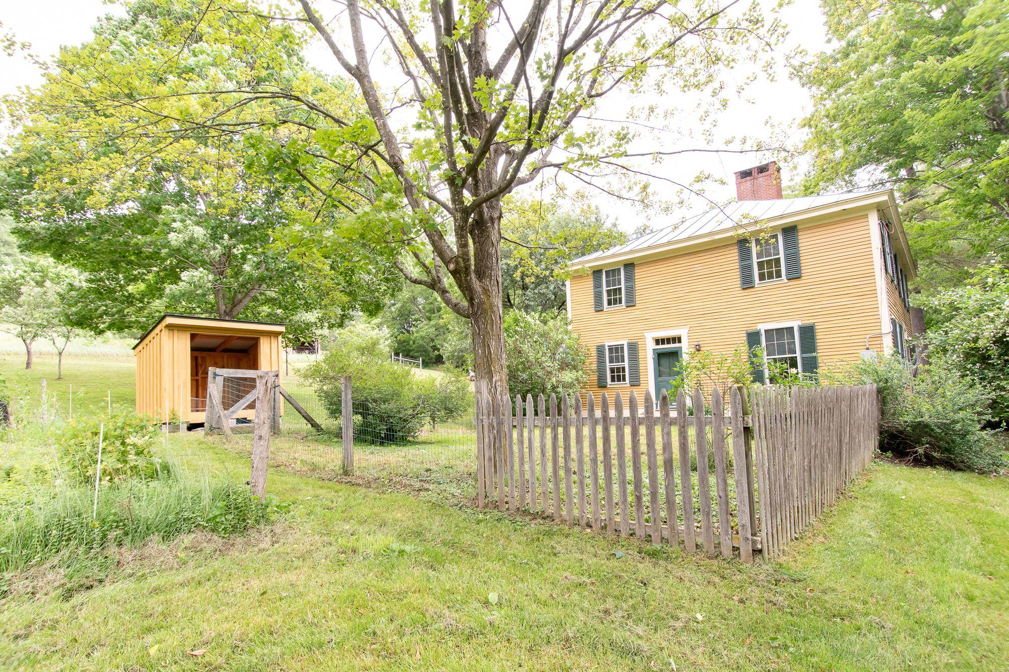 75 Lyon Road Royalton, VT 05068 - Photo 5 of 36 Gallery Image 5