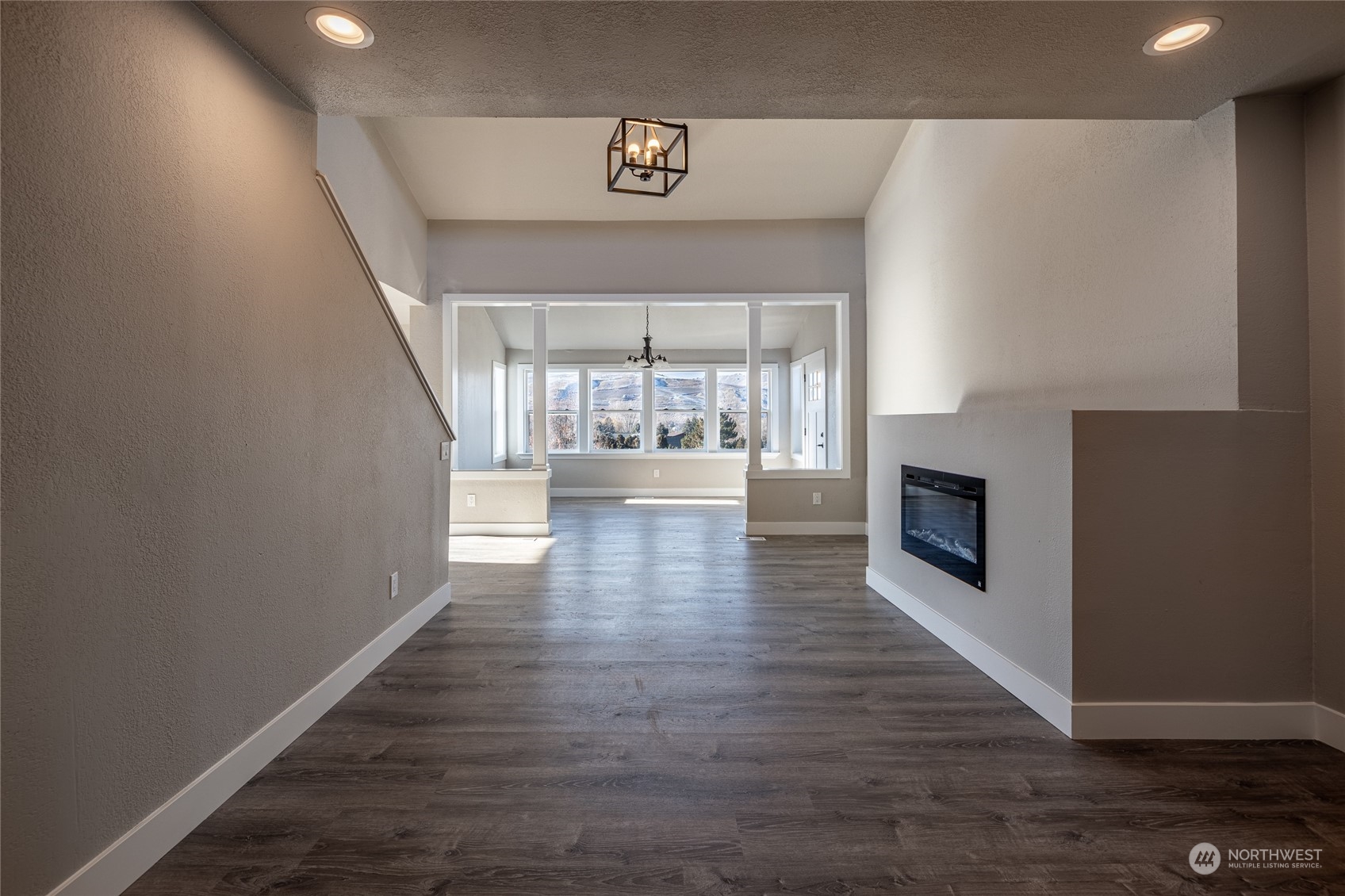 3125 Conarty Road Malaga, WA 98828 - Photo 11 of 37 a view of an entryway with wooden floor