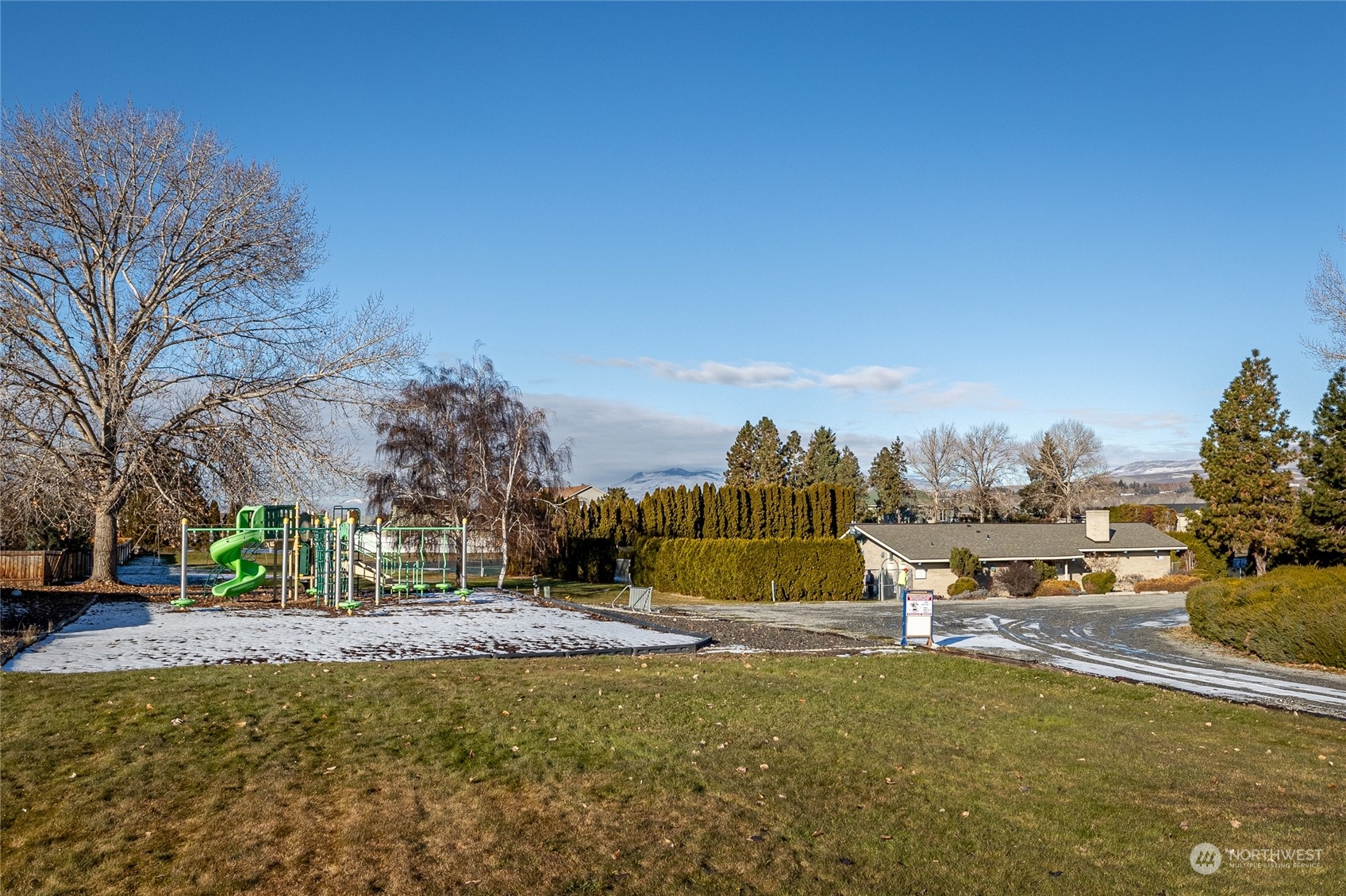 3125 Conarty Road Malaga, WA 98828 - Photo 35 of 37 a view of outdoor space with garden and trees