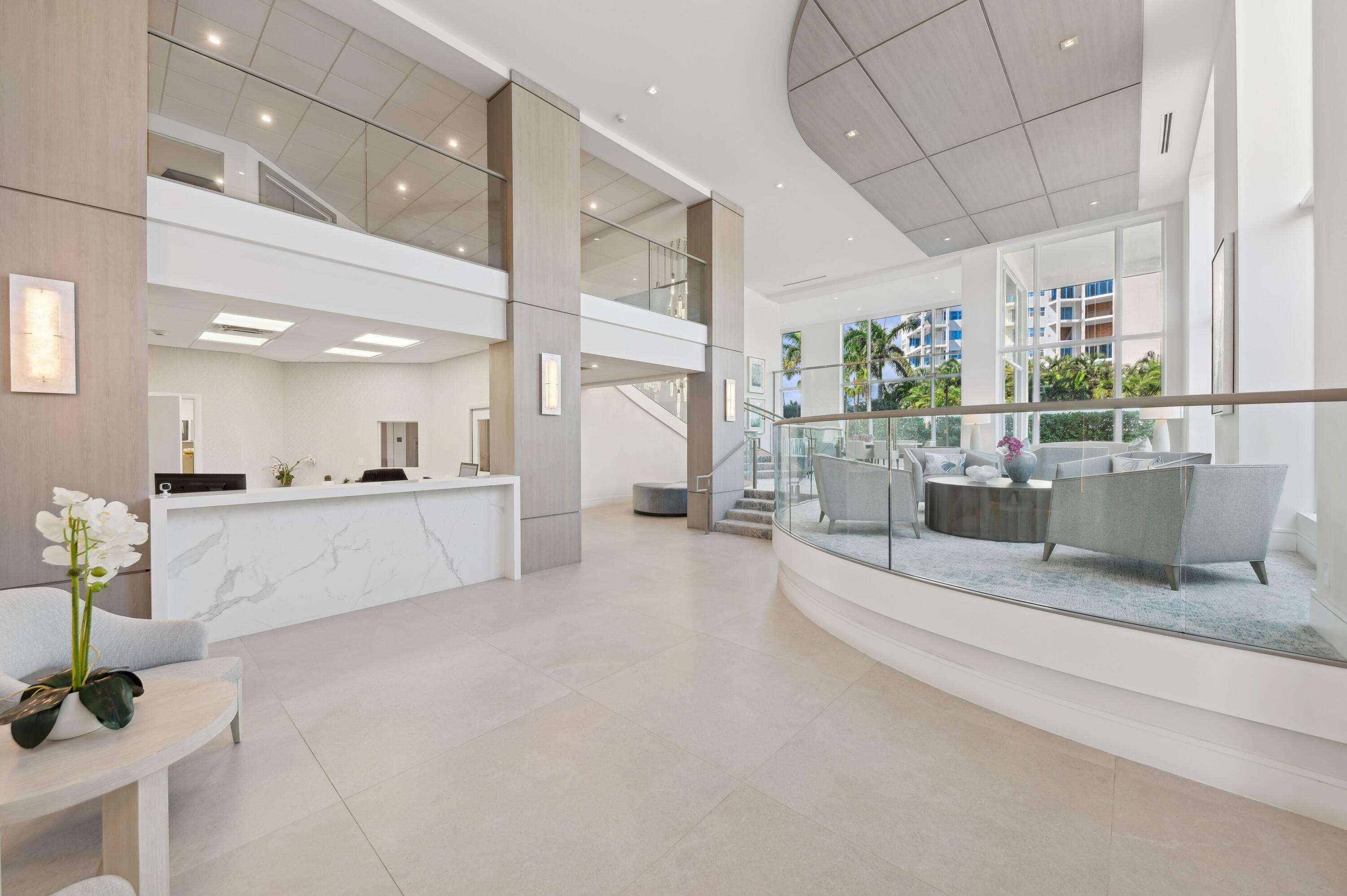 50 E Road, Unit 11F Delray Beach, FL 33483 - Photo 4 of 31 a view of kitchen and living room
