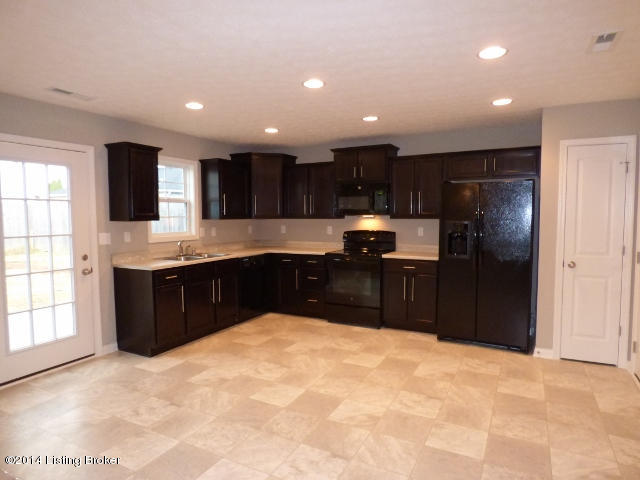 7816 Westbrook Road Louisville, KY 40258 - Photo 9 of 27 P1010392 (640x480)