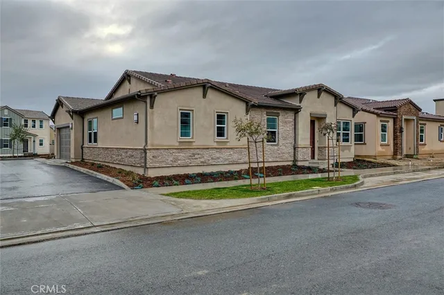 $5,900 | 24510 Via La, Valencia, CA 91354