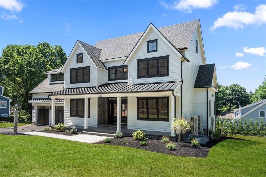 382 South Border Road Winchester, MA 01890 - Photo 4 of 42 Gallery Image 4