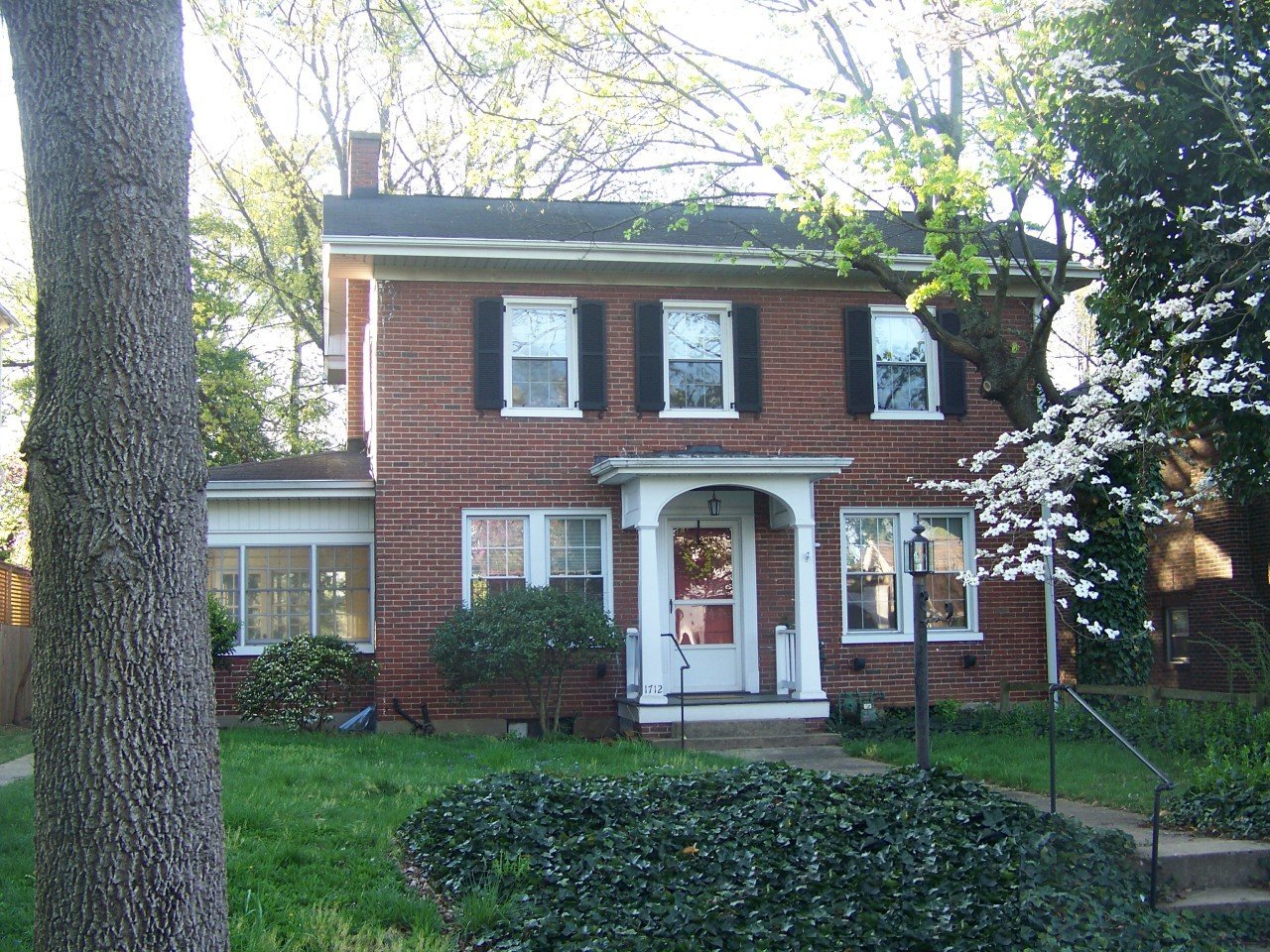 1712 Arlington Road Southwest Roanoke, VA 24015 - Photo 1 of 54 Front