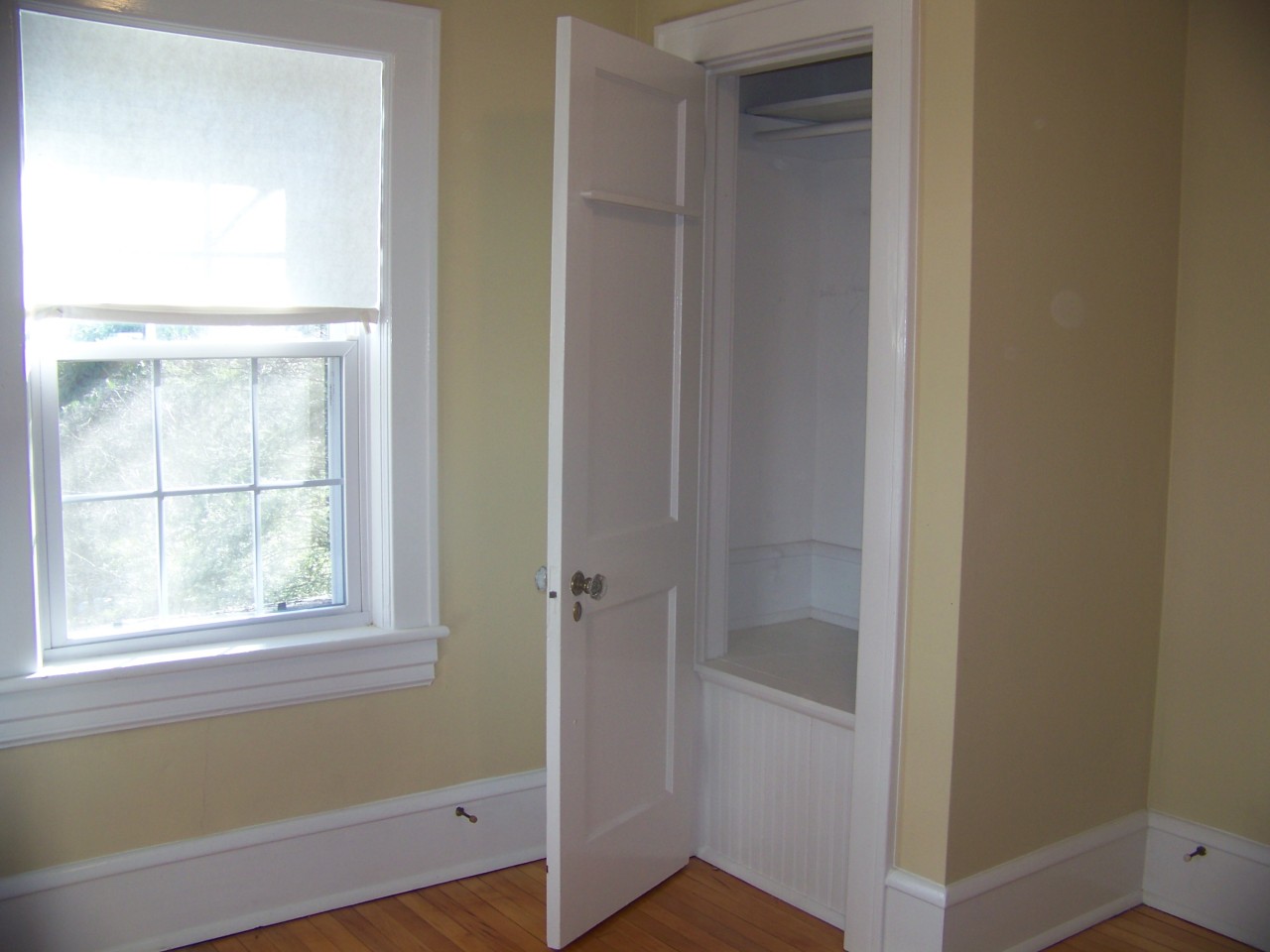 1712 Arlington Road Southwest Roanoke, VA 24015 - Photo 22 of 54 Closet for Bedroom 3