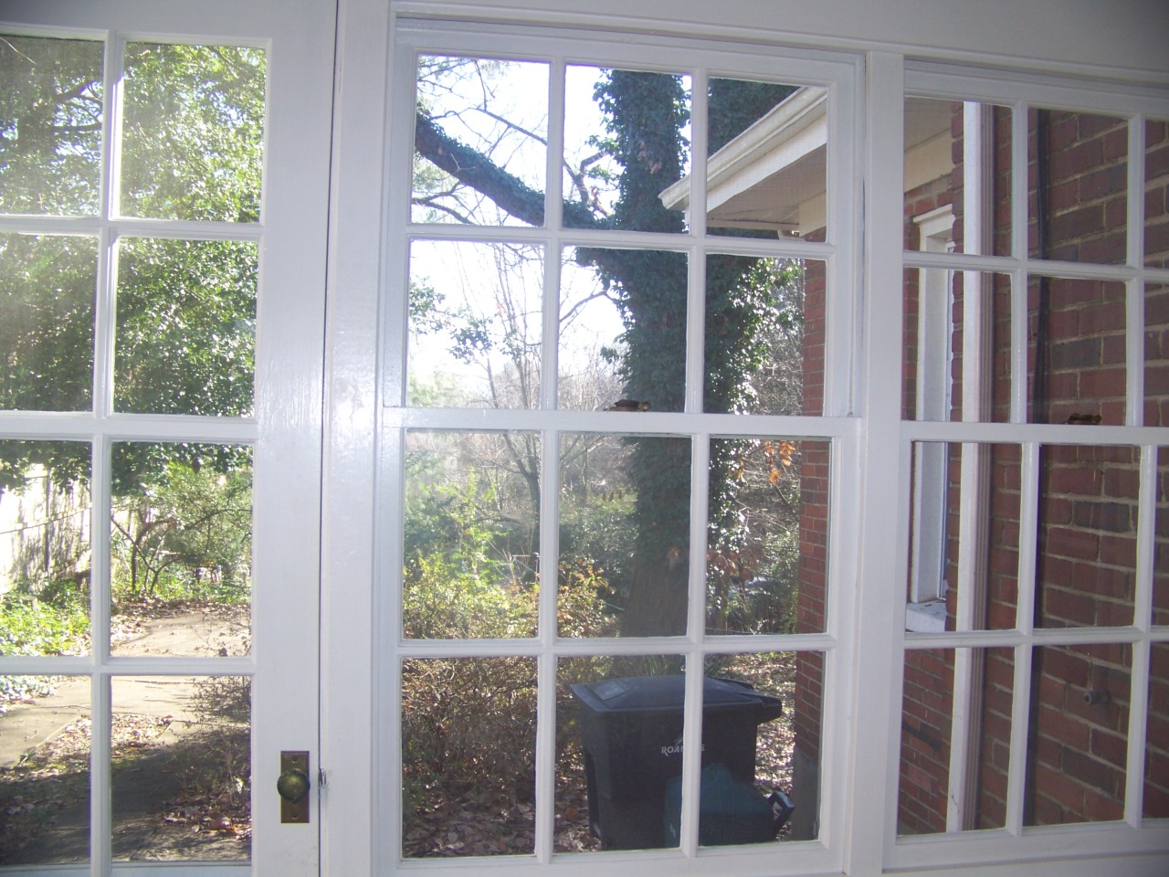 1712 Arlington Road Southwest Roanoke, VA 24015 - Photo 31 of 54 View from Florida Room to backyard