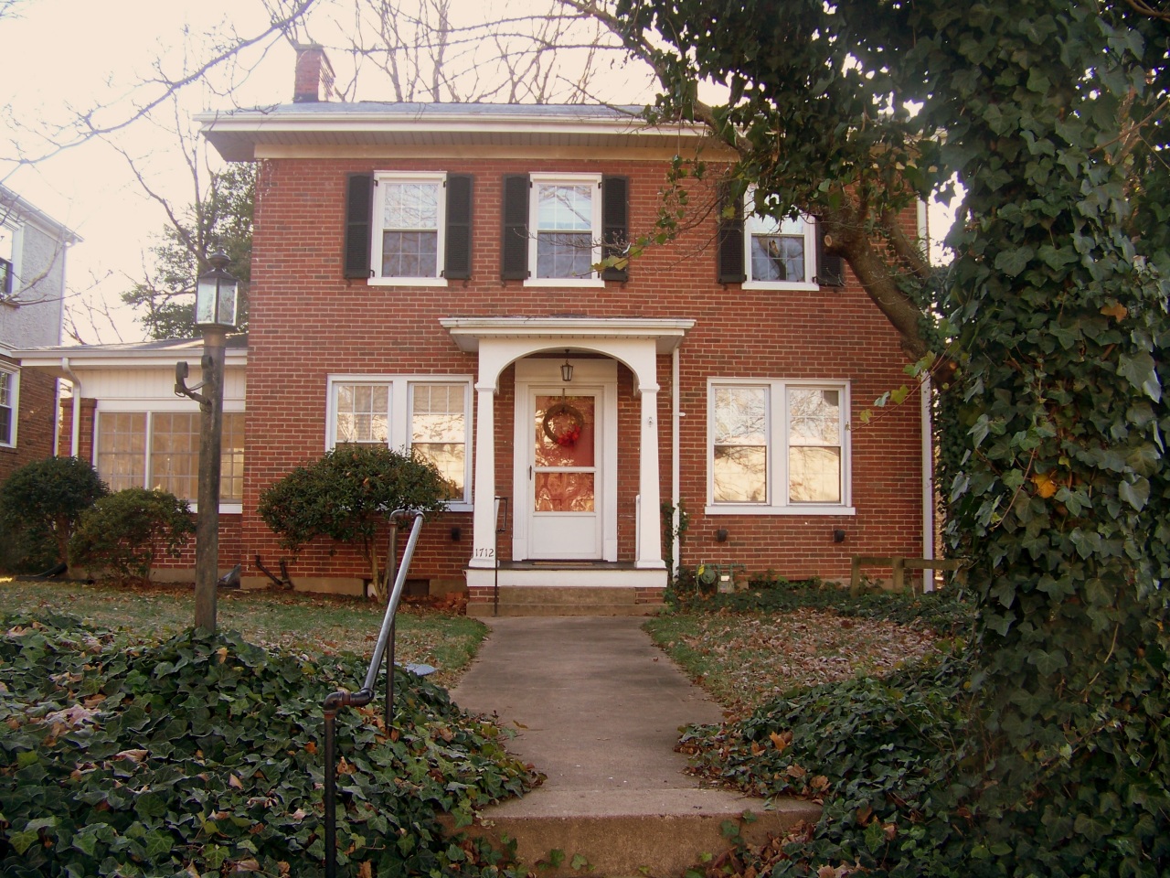 1712 Arlington Road Southwest Roanoke, VA 24015 - Photo 5 of 54 From the front steps