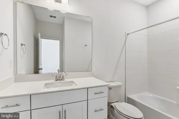$3,200 | 20882 Murry Fls Terrace, Ashburn, VA 20147