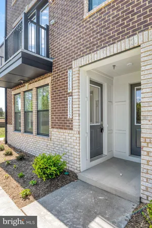$3,200 | 20882 Murry Fls Terrace, Ashburn, VA 20147