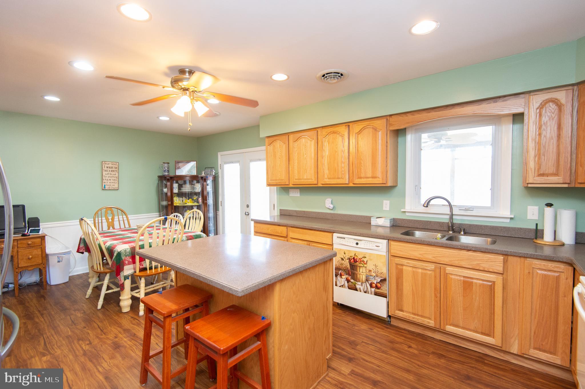 27113 Walnut Tree Road Salisbury, MD 21801 - Photo 16 of 58 Kitchen & Dining Area