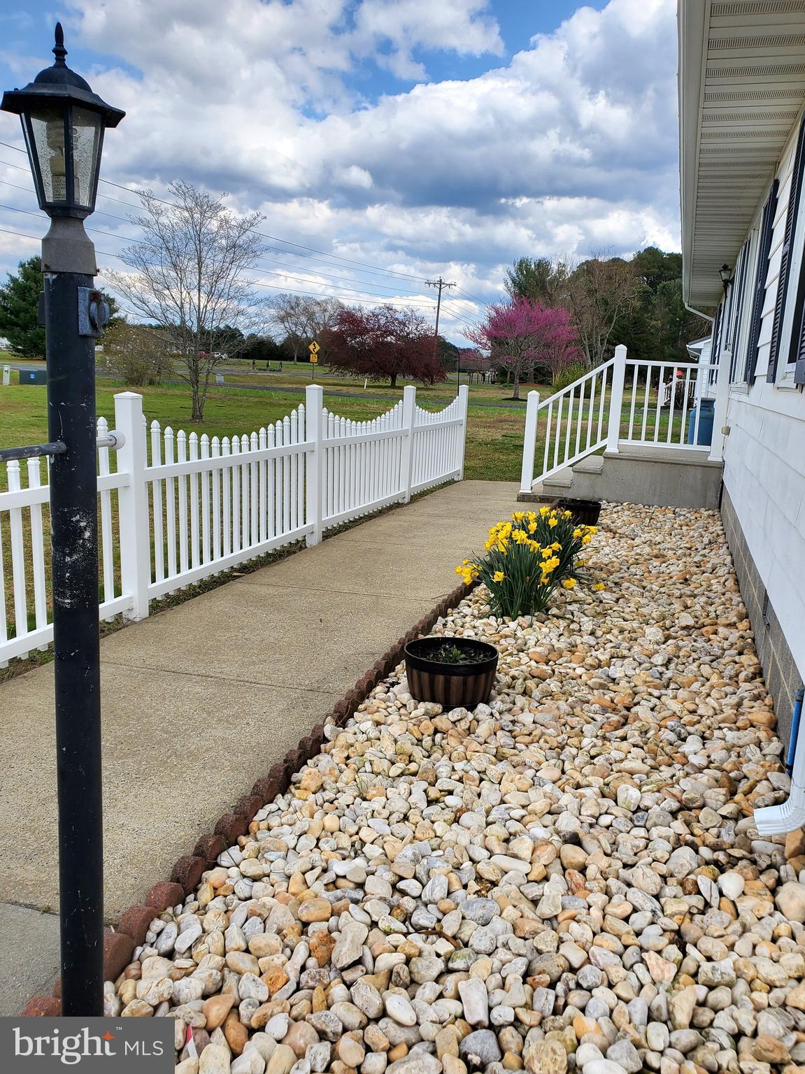 27113 Walnut Tree Road Salisbury, MD 21801 - Photo 5 of 58 Worry-Free Flower Beds