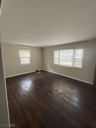 $1,900 | 142 Tuxedo Parkway, Unit 1, Newark, NJ 07106