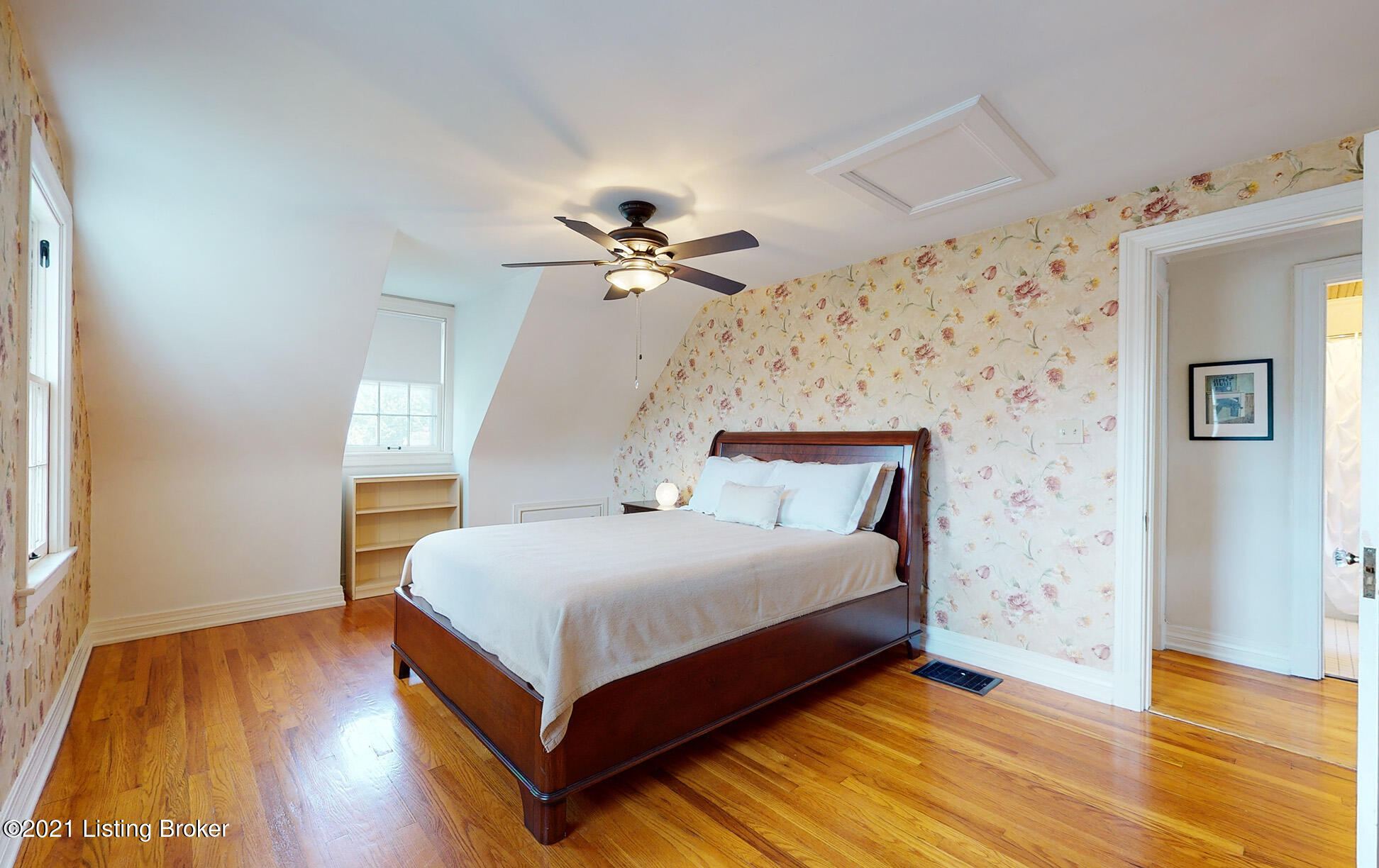 4030 Springhill Road Louisville, KY 40207 - Photo 17 of 32 4030-Springhill-Rd-20210825-031
