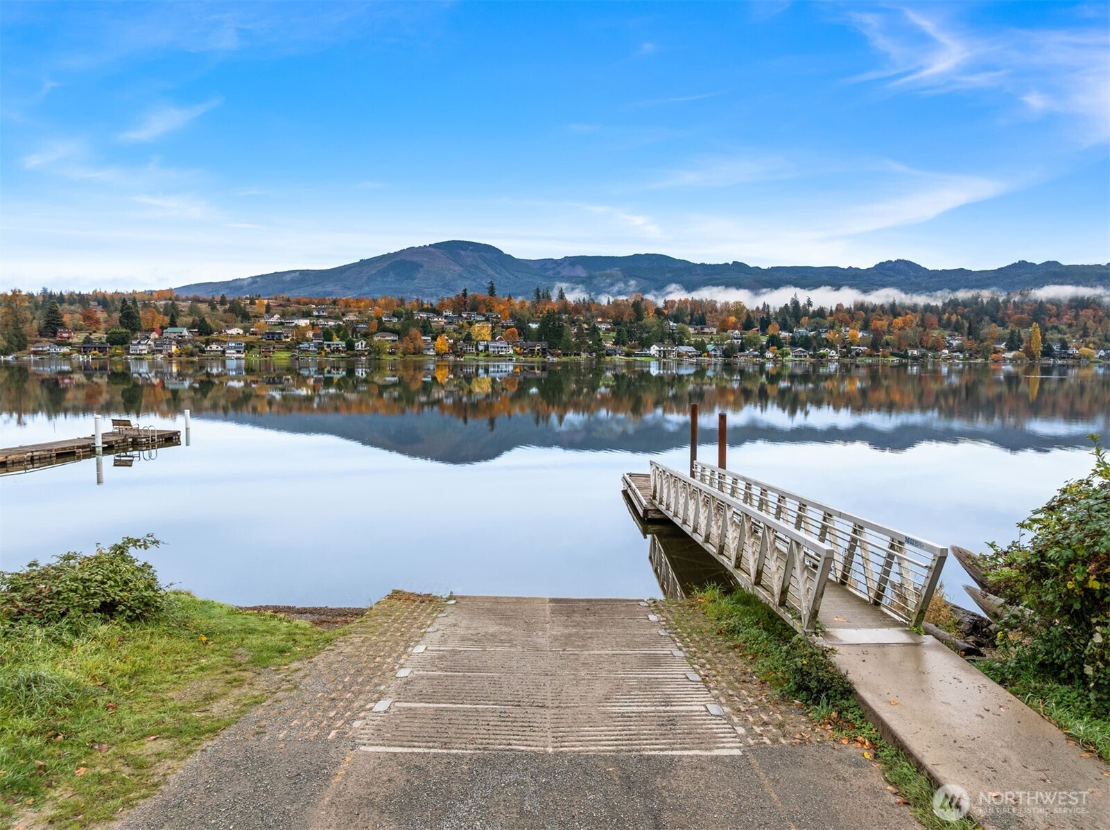 19110 Sulfur Springs Road Mount Vernon, WA 98274 - Photo 30 of 33 a view of a lake with a city view