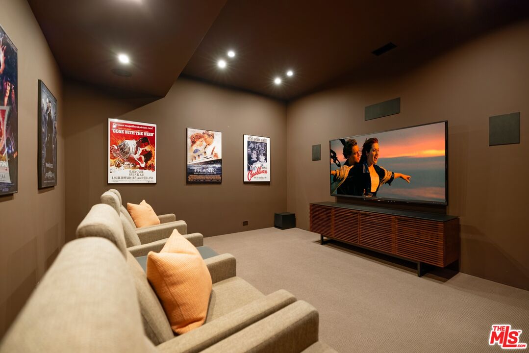 3337 Beverly Ranch Road Beverly Hills, CA 90210 - Photo 23 of 39 a living room with furniture