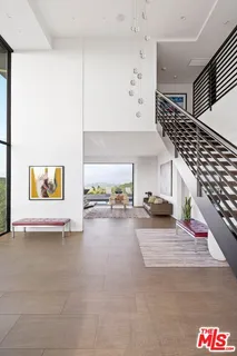 a view of livingroom with furniture