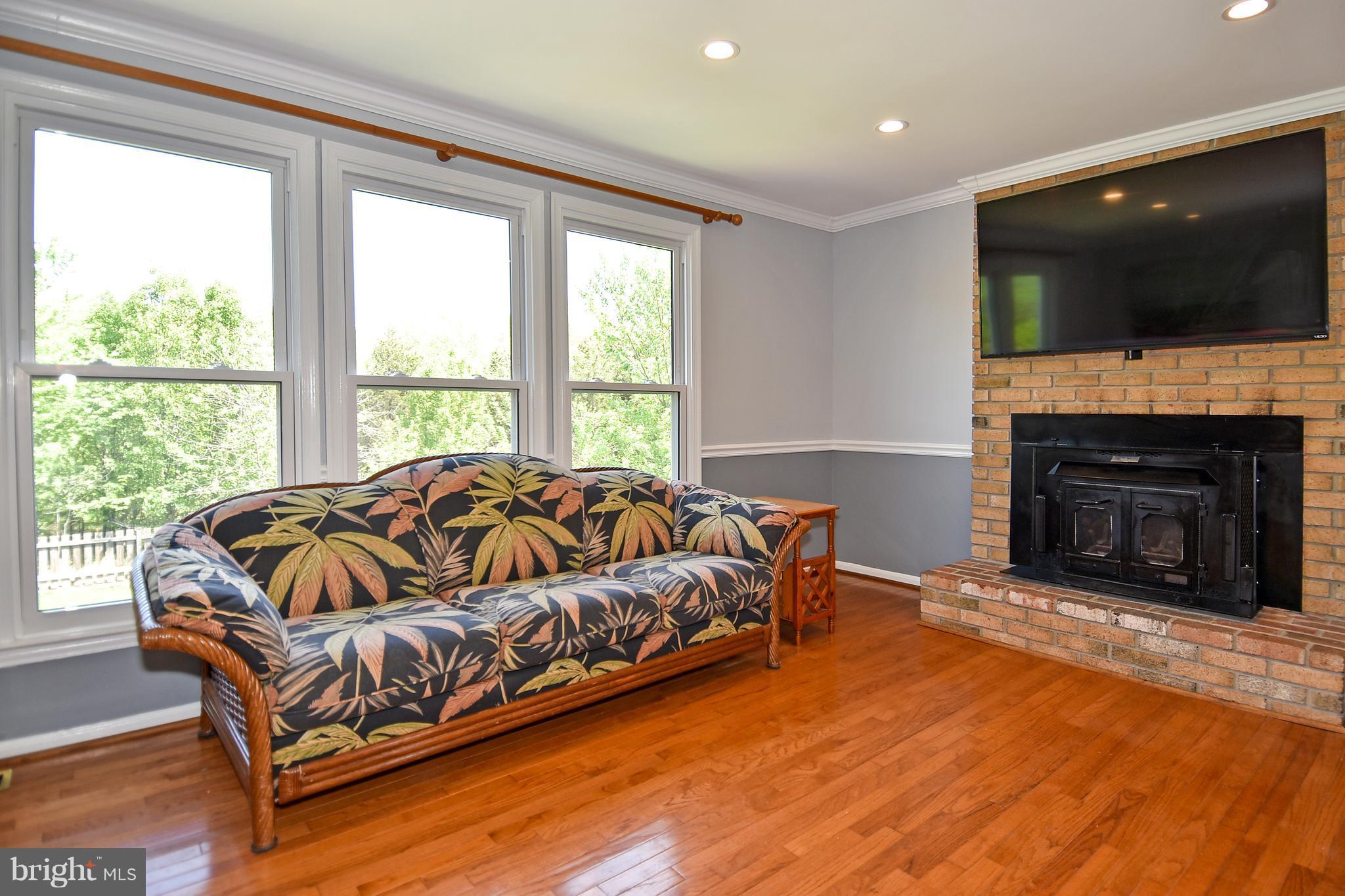 4359 Cub Run Road Chantilly, VA 20151 - Photo 20 of 30 Family Room