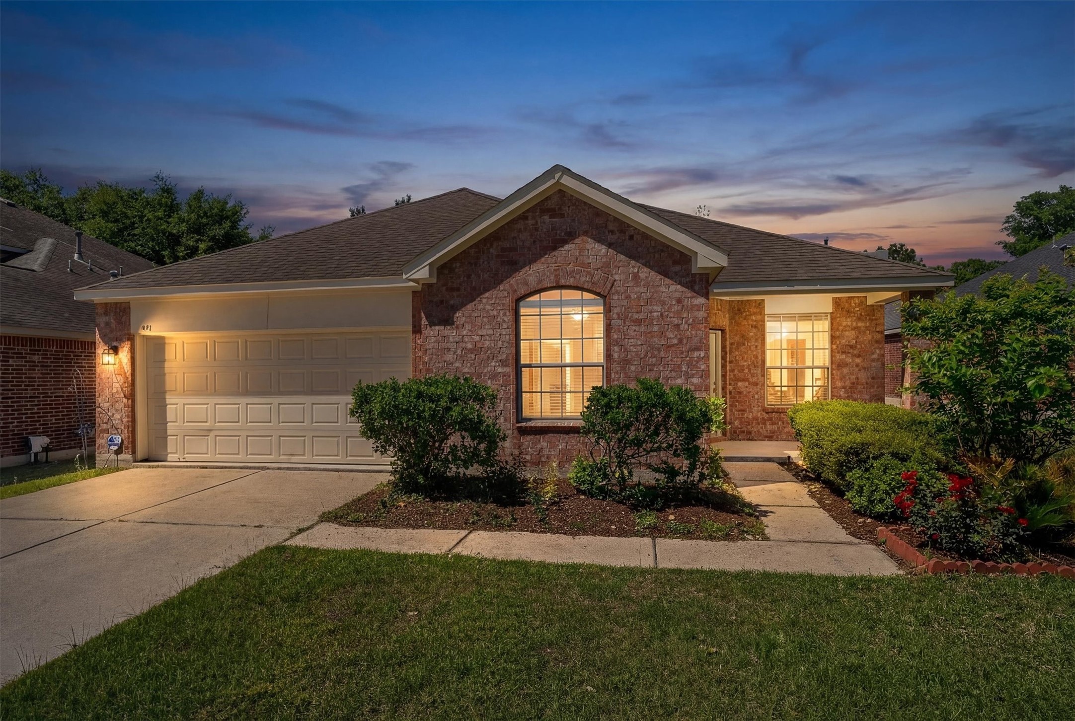 951 Crannog Way Conroe, TX 77301 - Photo 2 of 43