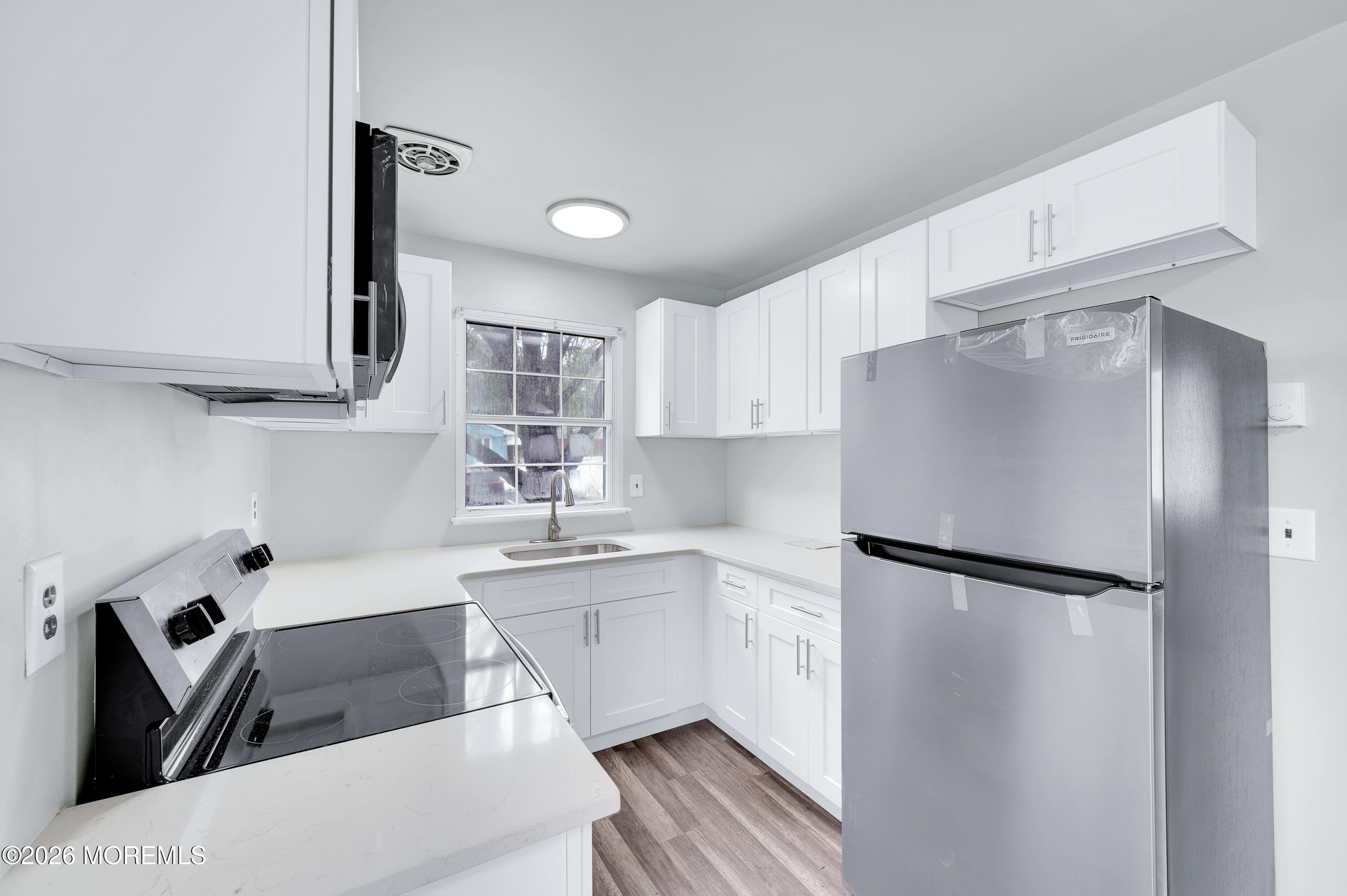 8 B Flintlock Lane Whiting, NJ 08759 - Photo 11 of 20 Kitchen 4