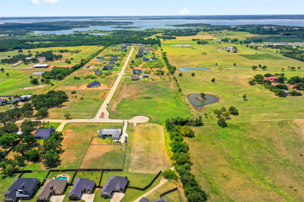 435 Massey Road Pilot Point, TX 76258 - Photo 3 of 35