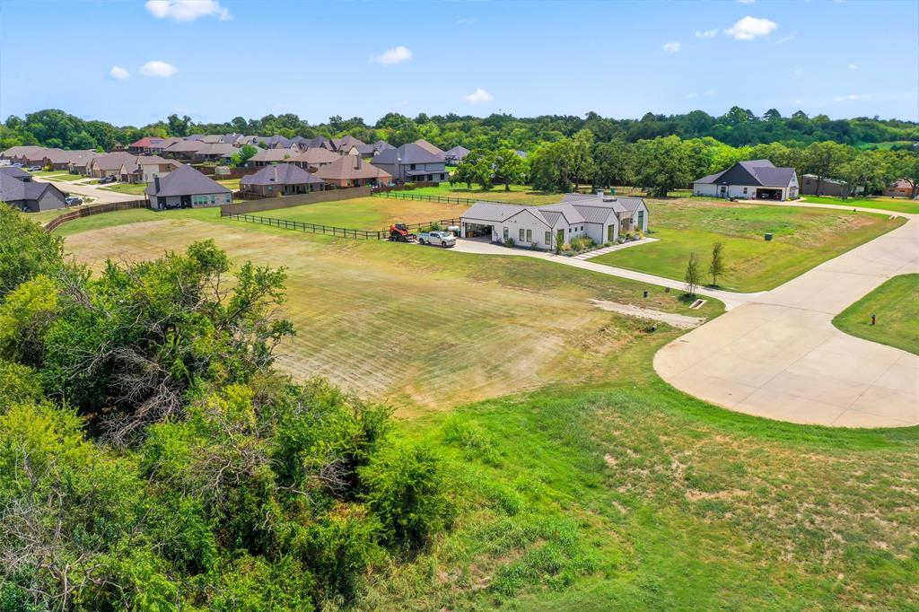 435 Massey Road Pilot Point, TX 76258 - Photo 5 of 35
