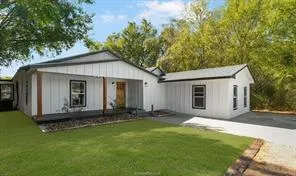 $3,200 | 6721 Raymond Stotzer Parkway, College Station, TX 77845