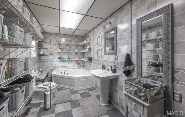 $379,000 | 10 Lehmond Island Road, St. Charles, MO 63301