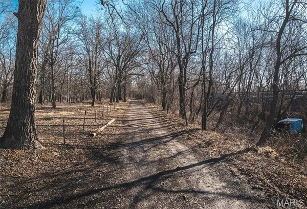 $379,000 | 10 Lehmond Island Road, St. Charles, MO 63301