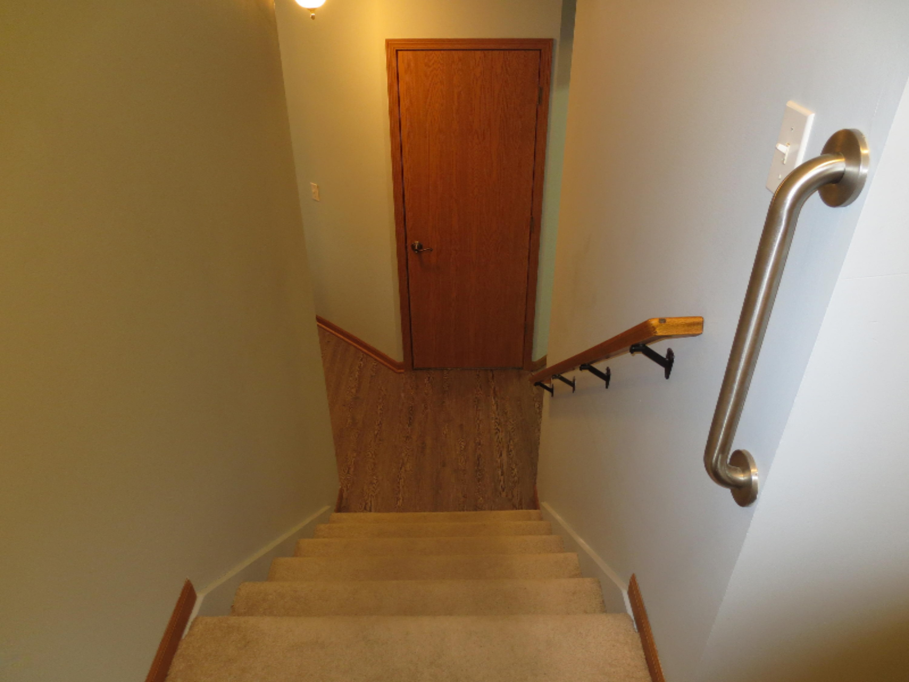 1295 North Whitehall Road, Unit 2 Muskegon, MI 49445 - Photo 5 of 23 IMG_4696