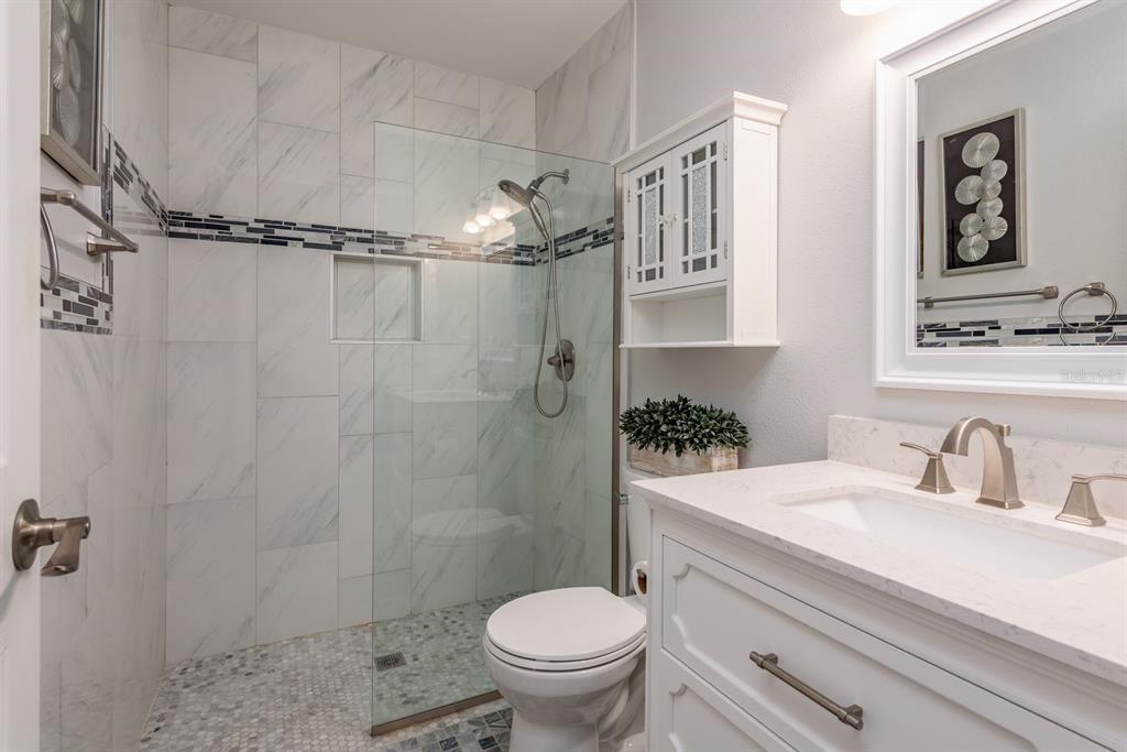 1300 Shady Pine Way, Unit B Tarpon Springs, FL 34688 - Photo 17 of 37