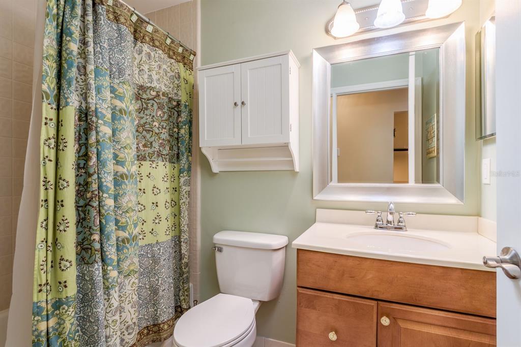 1300 Shady Pine Way, Unit B Tarpon Springs, FL 34688 - Photo 19 of 37