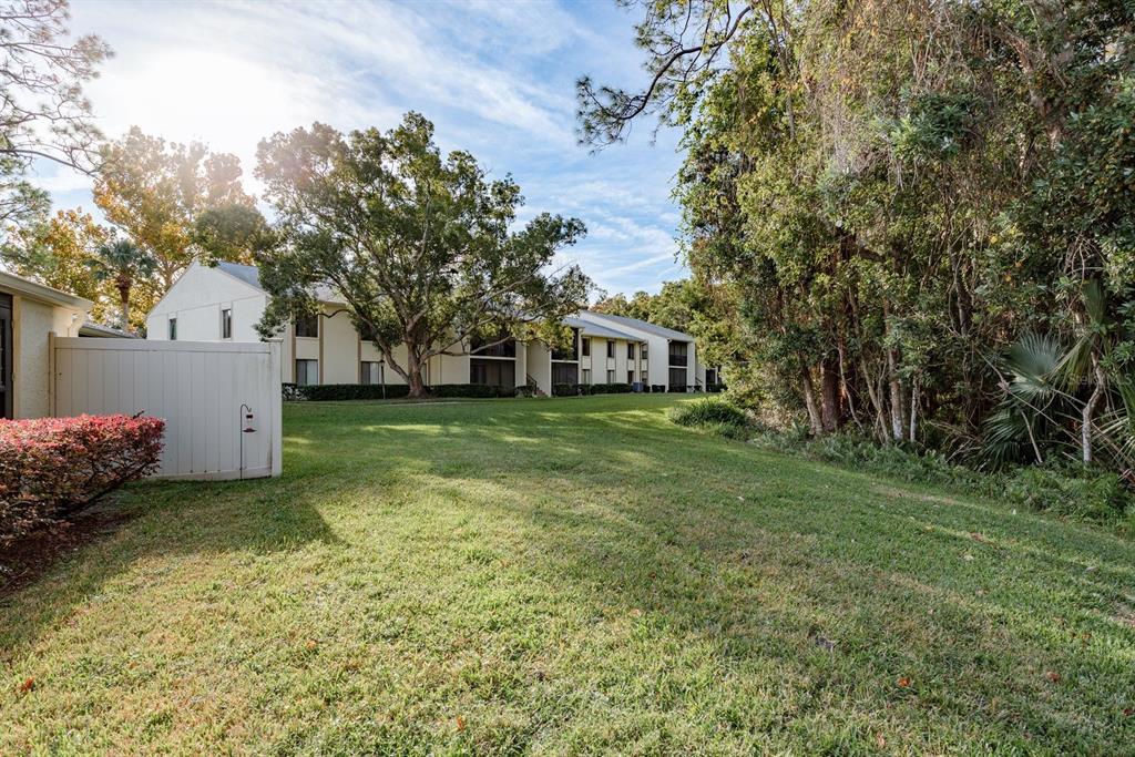 1300 Shady Pine Way, Unit B Tarpon Springs, FL 34688 - Photo 29 of 37