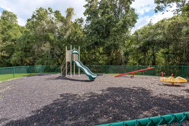 $225,000 | 1300 Shady Pine Way, Unit B, Tarpon Springs, FL 34688