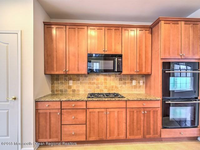 20 Yates Road Manalapan, NJ 07726 - Photo 5 of 44 KITCHEN