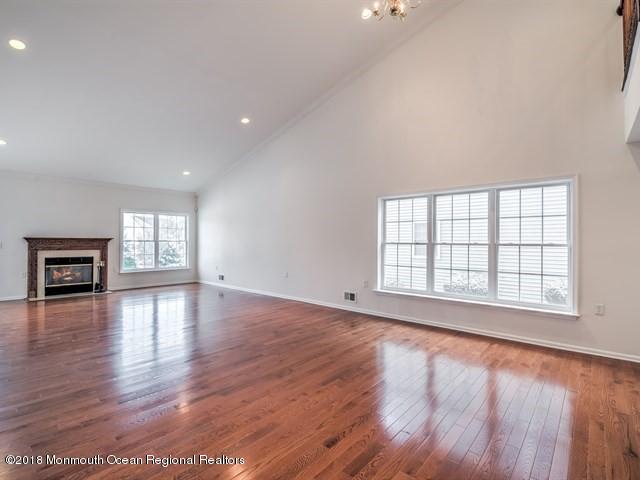 20 Yates Road Manalapan, NJ 07726 - Photo 10 of 44 FAMILY ROOM