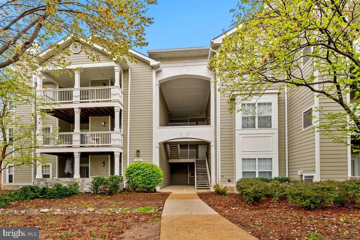 1708 Lake Shore Crest Drive, Unit 24 Reston, VA 20190 - Photo 3 of 25