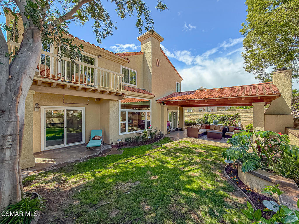 7204 University Drive Moorpark, CA 93021 - Photo 46 of 57 front view of a house with a big yard