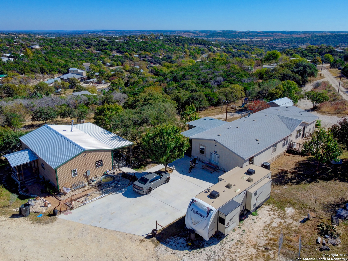 125 Valencia Drive Kerrville, TX 78028 - Photo 15 of 47