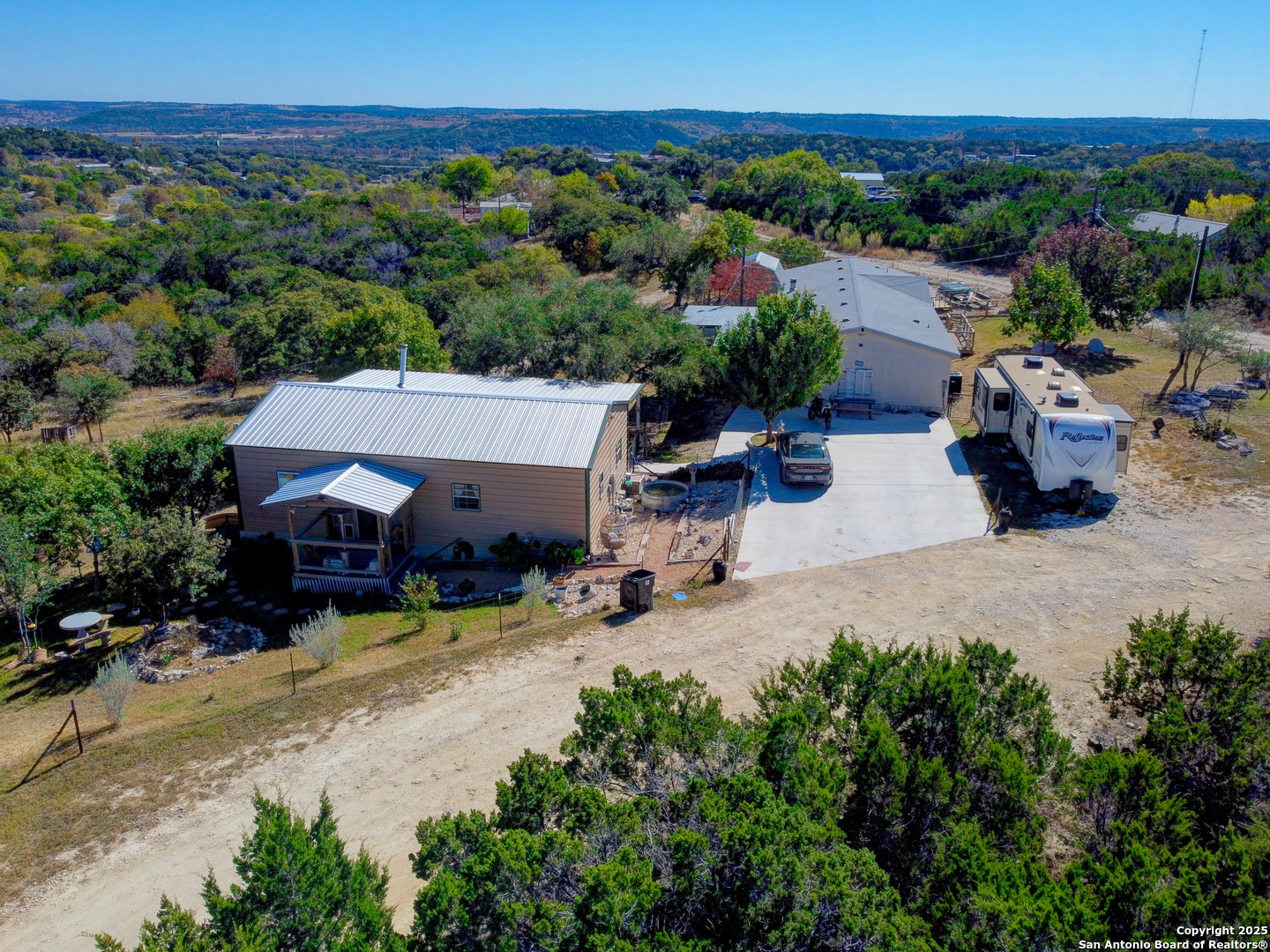 125 Valencia Drive Kerrville, TX 78028 - Photo 17 of 47