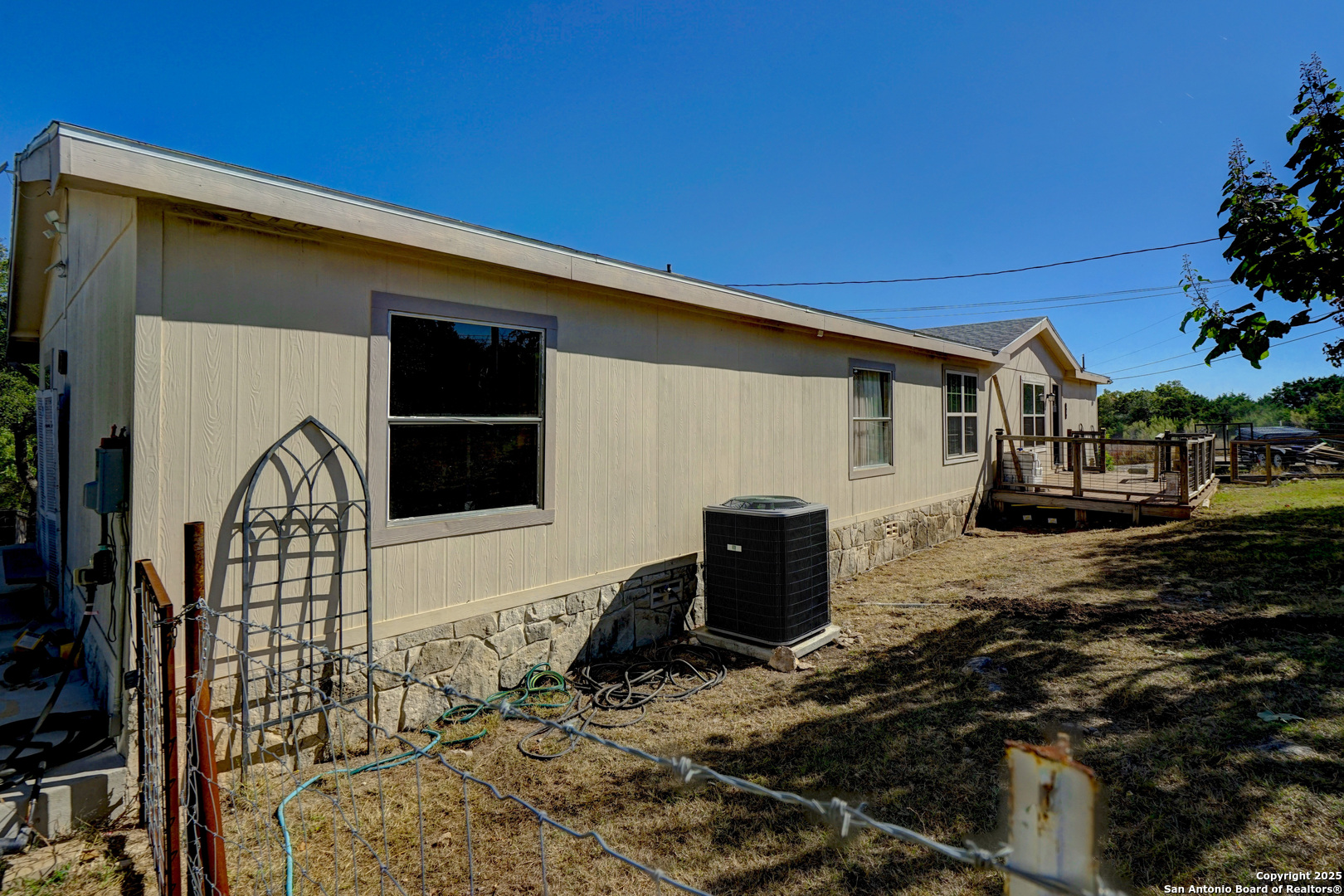 125 Valencia Drive Kerrville, TX 78028 - Photo 24 of 47