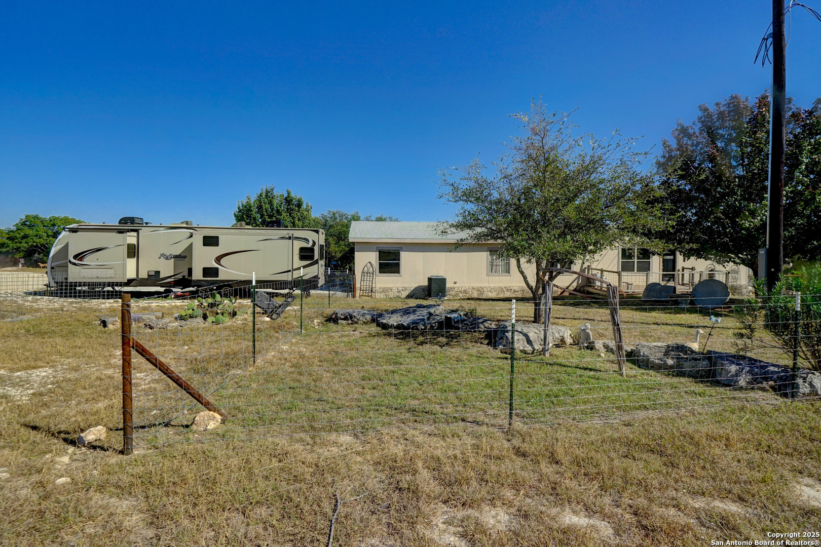 125 Valencia Drive Kerrville, TX 78028 - Photo 25 of 47