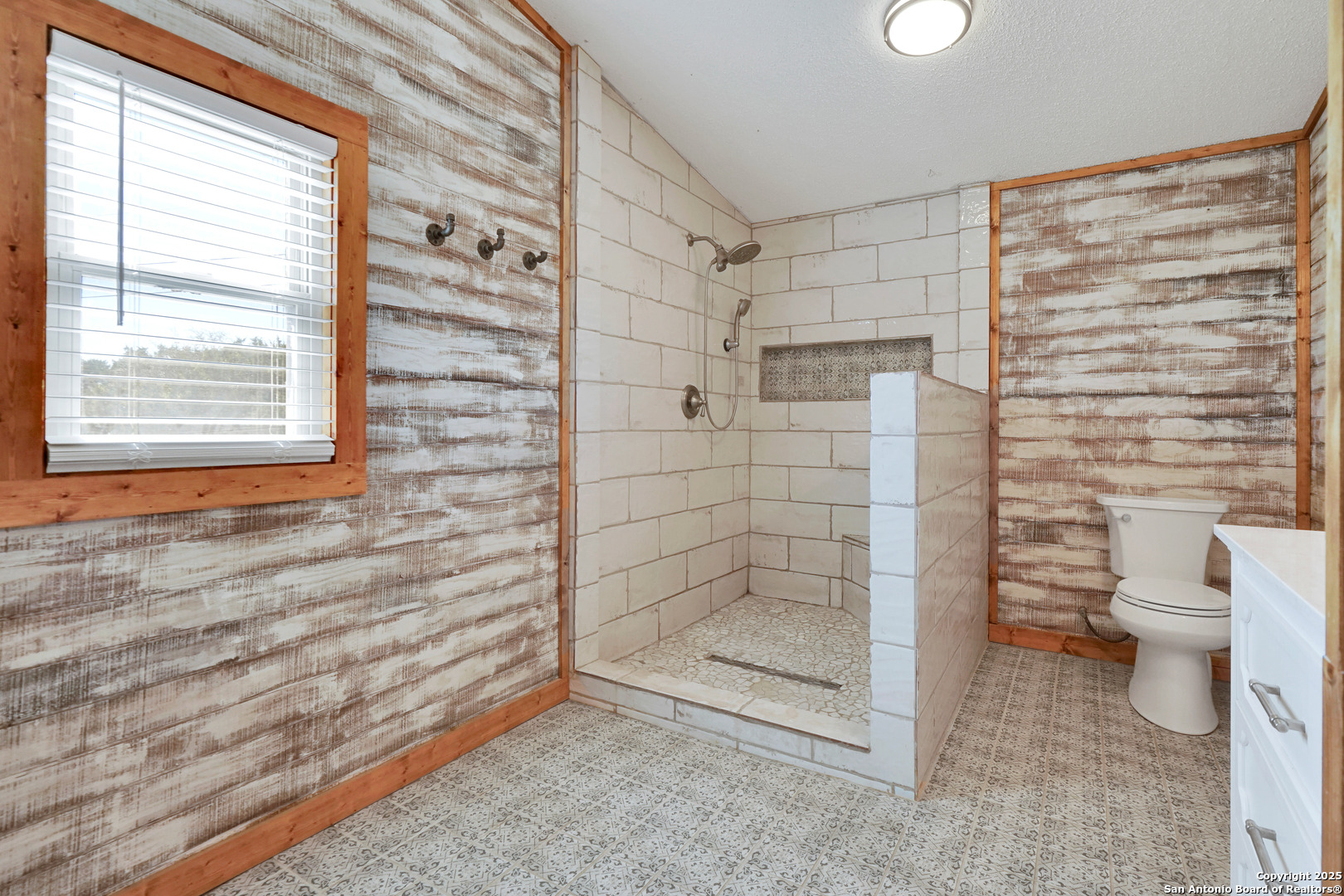 125 Valencia Drive Kerrville, TX 78028 - Photo 34 of 47