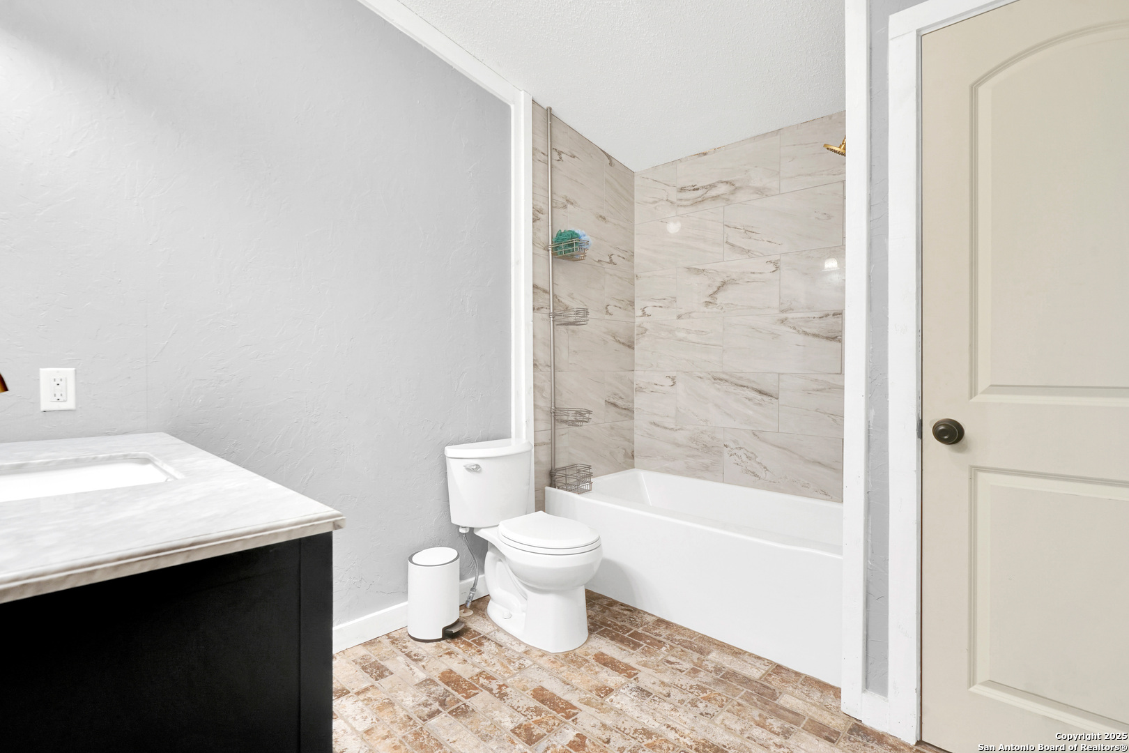 125 Valencia Drive Kerrville, TX 78028 - Photo 37 of 47