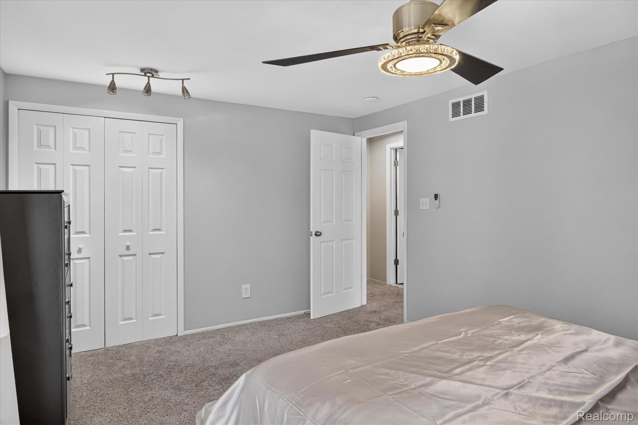 32600 Hoover Road, Unit 81 Warren, MI 48093 - Photo 17 of 25 Primary Bedroom with Walk In Closet