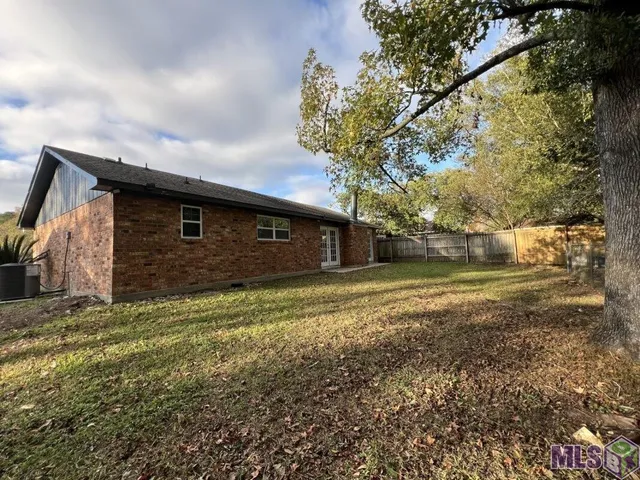 $1,800 | 8803 Orleans Drive, Baton Rouge, LA 70810