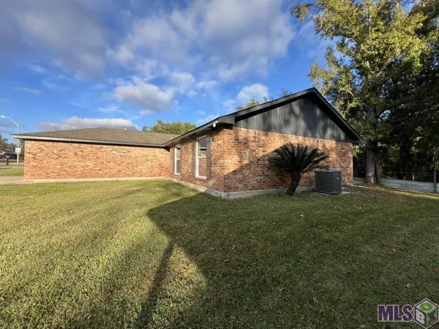 $1,800 | 8803 Orleans Drive, Baton Rouge, LA 70810